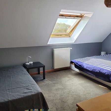 L Etablissement Gold Beach Propose 1 Hebergement , Maison 80M2 Avec Terrain 500M2, Parking Prive A 4 Min Du Port Artificiel D Arromanches, Services Accueil Personnalise, Lits Faits, Serviettes, Menage, Netflix, Wifi Ryes Eksteriør bilde